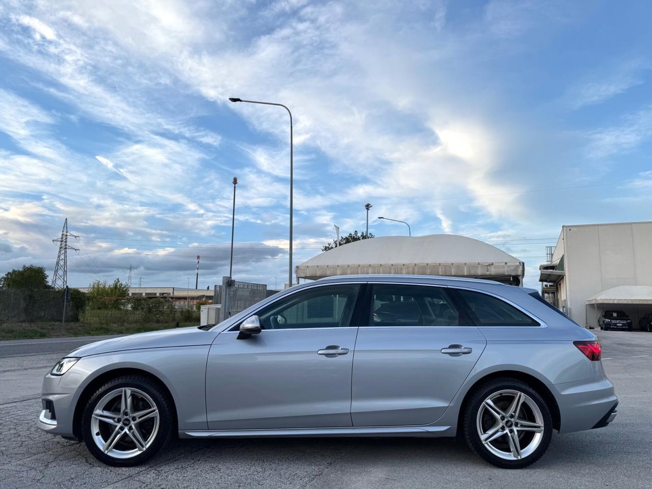 AUDI A4 Avant 2.0 Tdi Advanced - Virtual Matrix 18