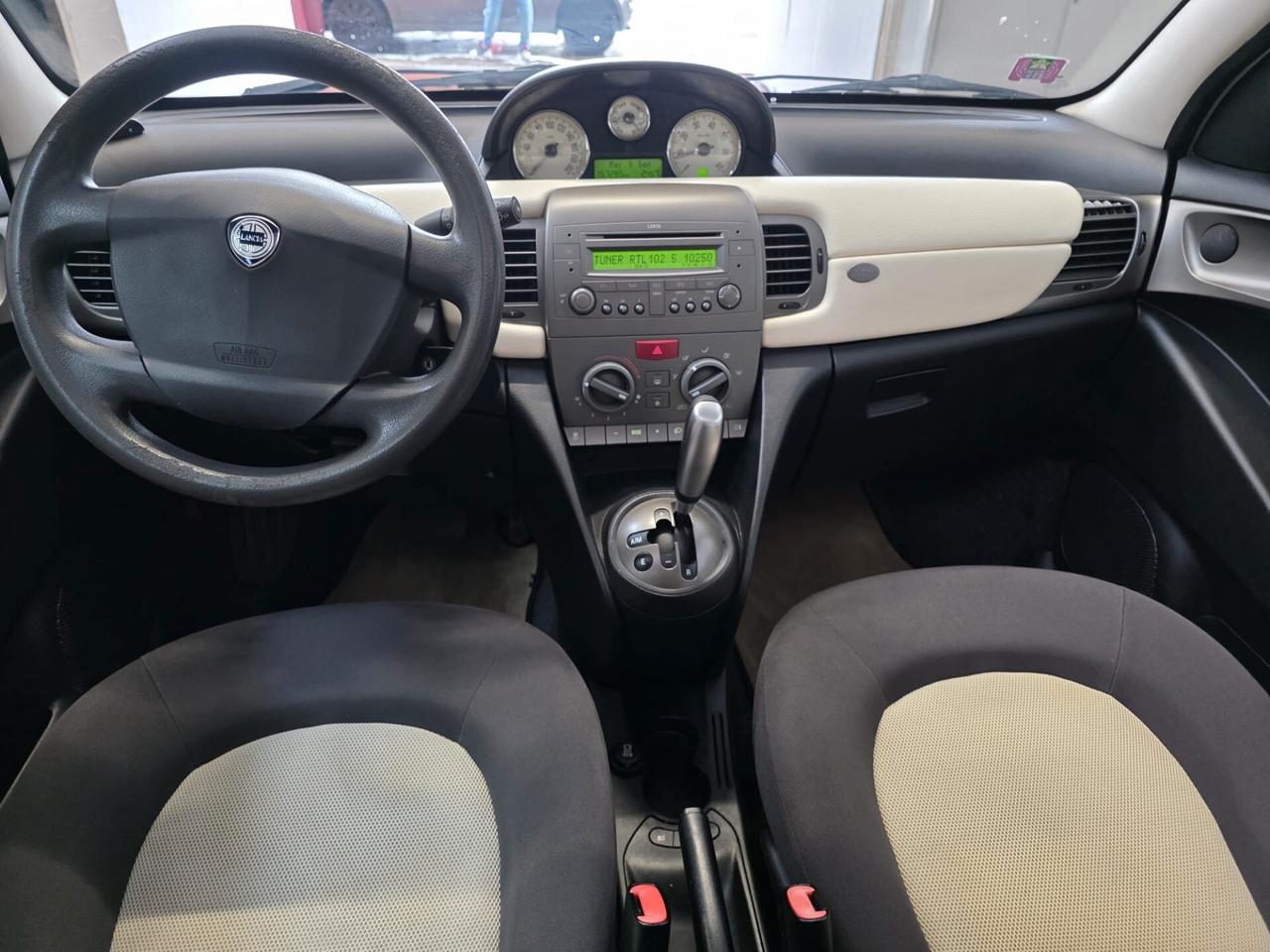 Lancia Ypsilon 1.4 16V Platino NEOPAT AUTOMATICA