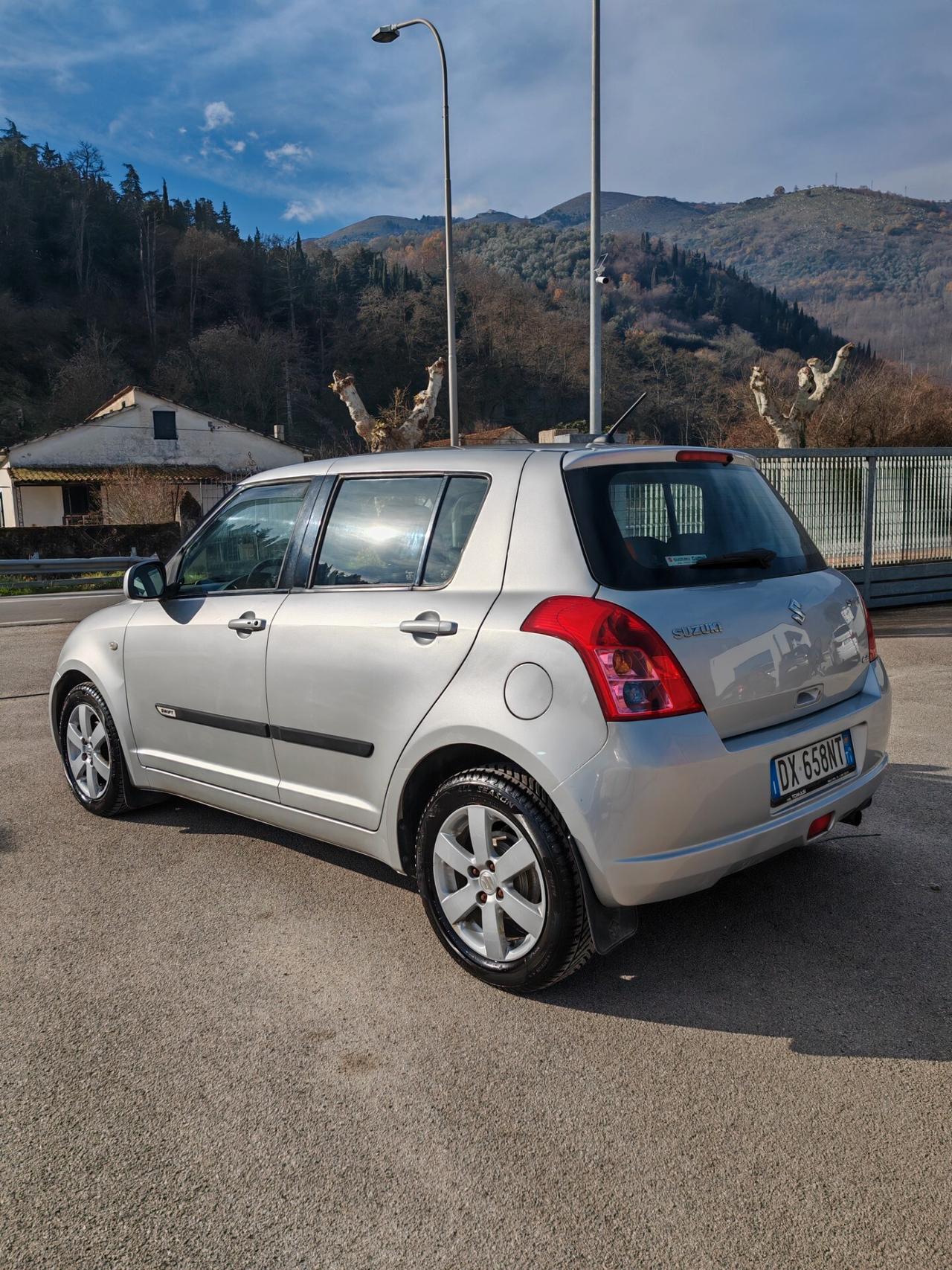 Suzuki Swift 1.3 4x4 5p. GL