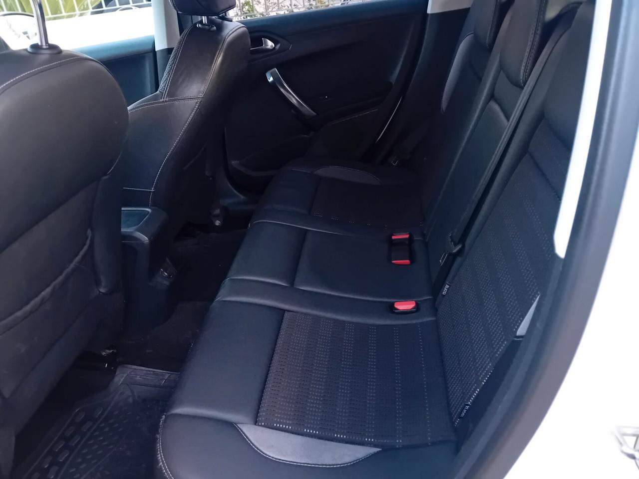 Peugeot 2008 1.6 e-HDi 92 CV Stop&Start Allure