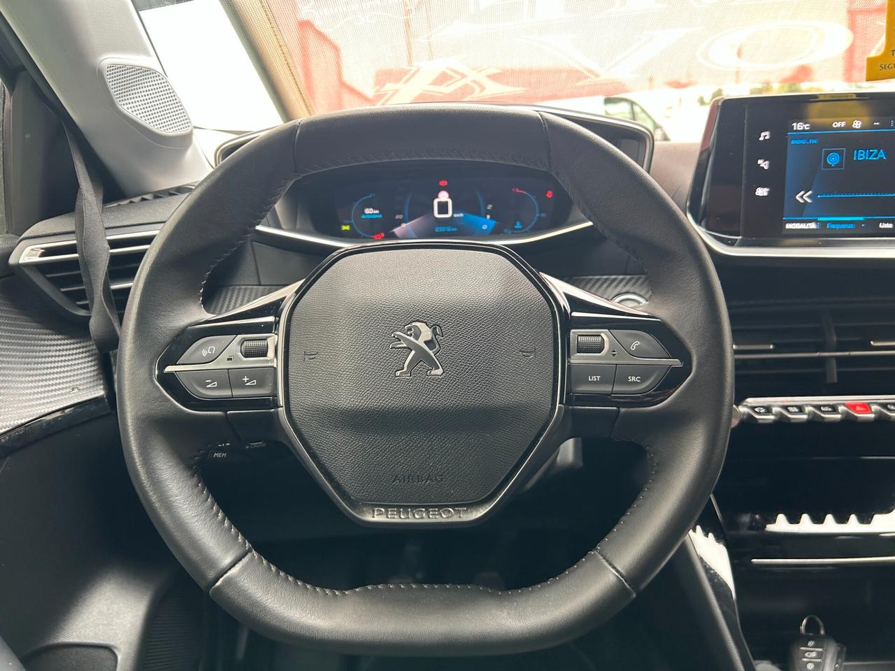 Peugeot 208 2022 1.5 DIESEL 5 porte Allure LEGGI