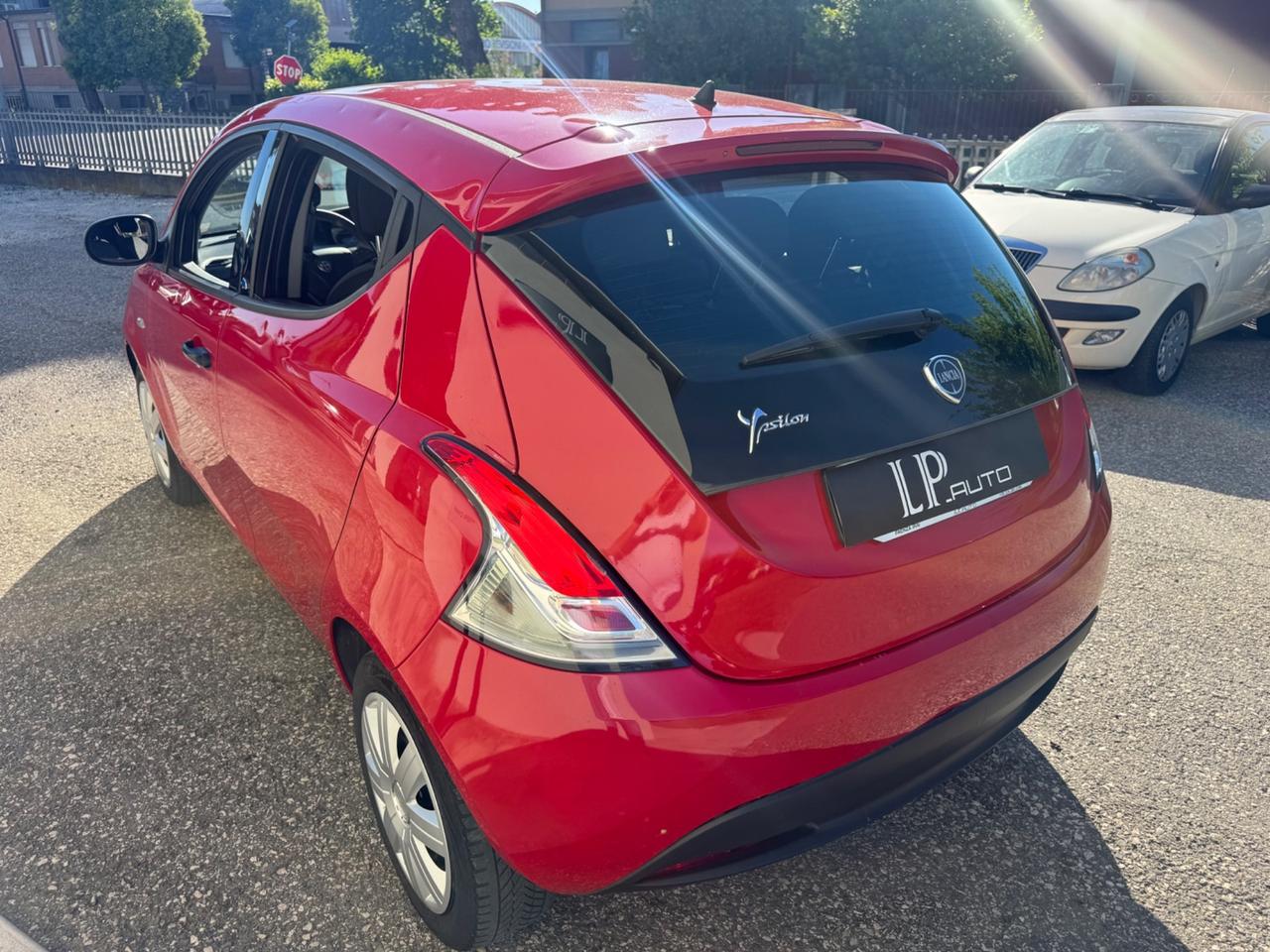 Lancia Ypsilon 1.2 69 CV 5 porte Gold