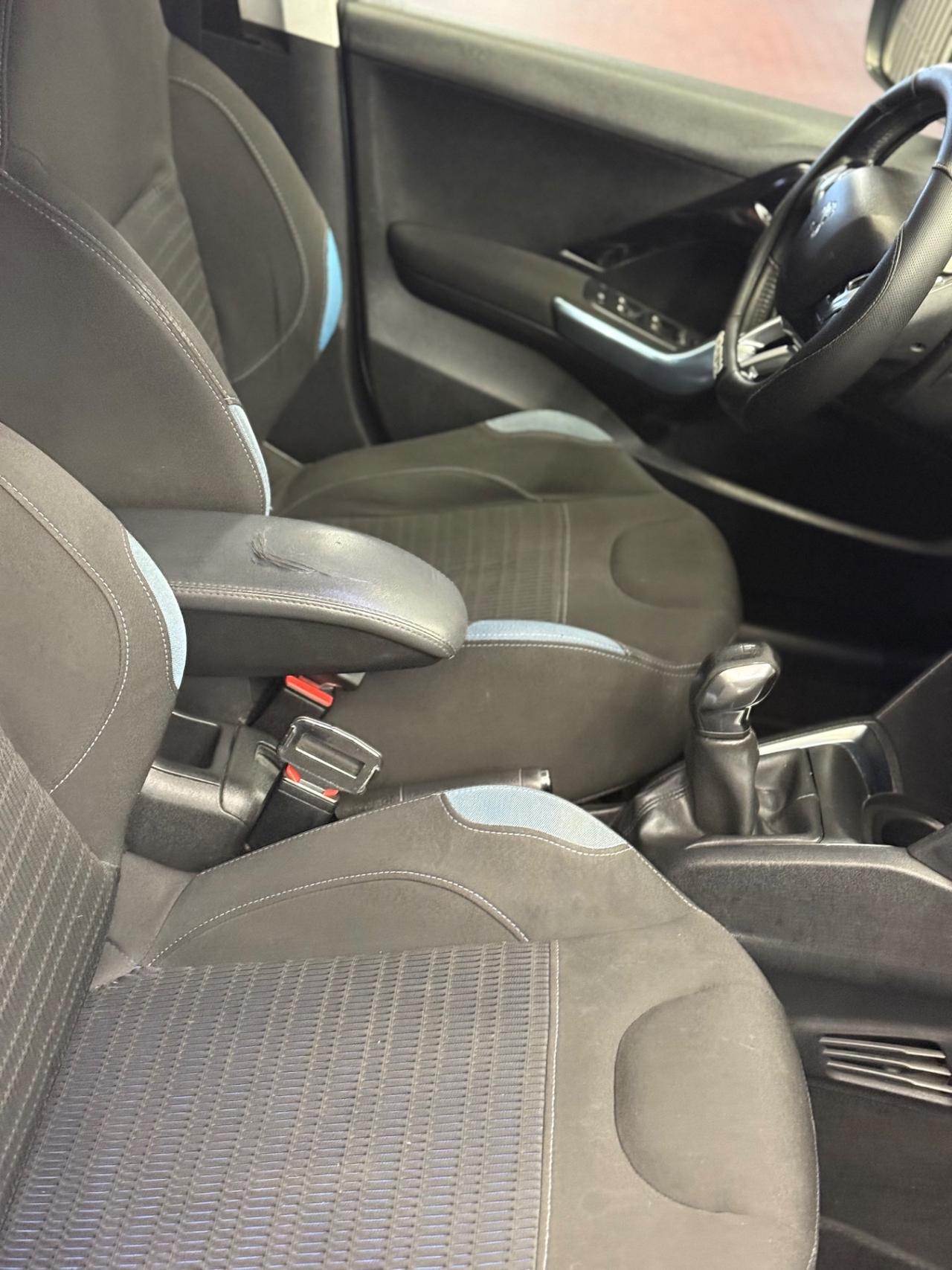 Peugeot 208 1.6 e-HDi 92 CV Stop&Start 5 porte Allure