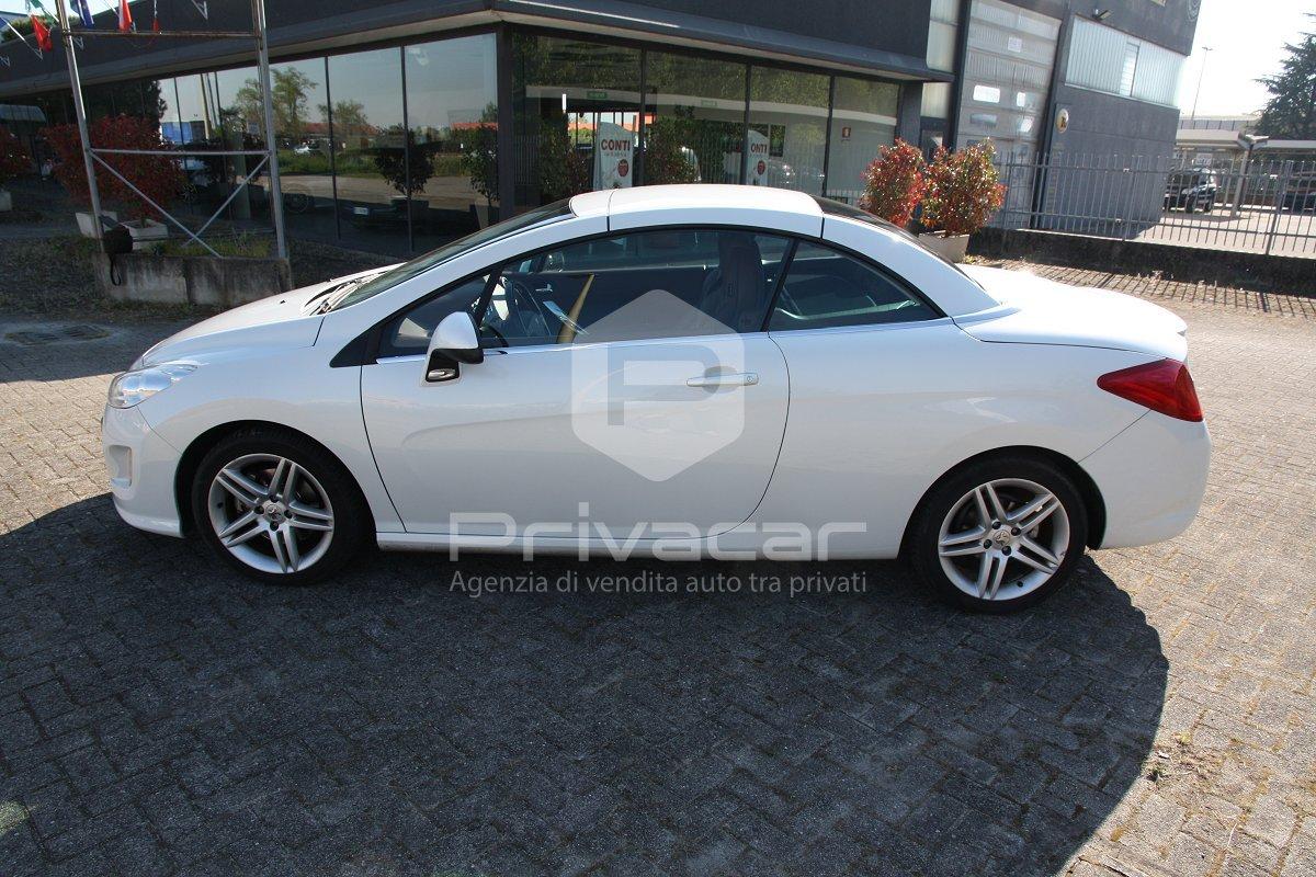 PEUGEOT 308 2.0 HDi 136CV CC aut. Féline