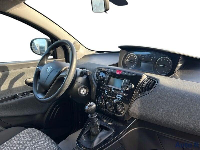 Lancia Ypsilon Ypsilon 1.0 FireFly 5 porte S&S Hybrid Ecochic Gold