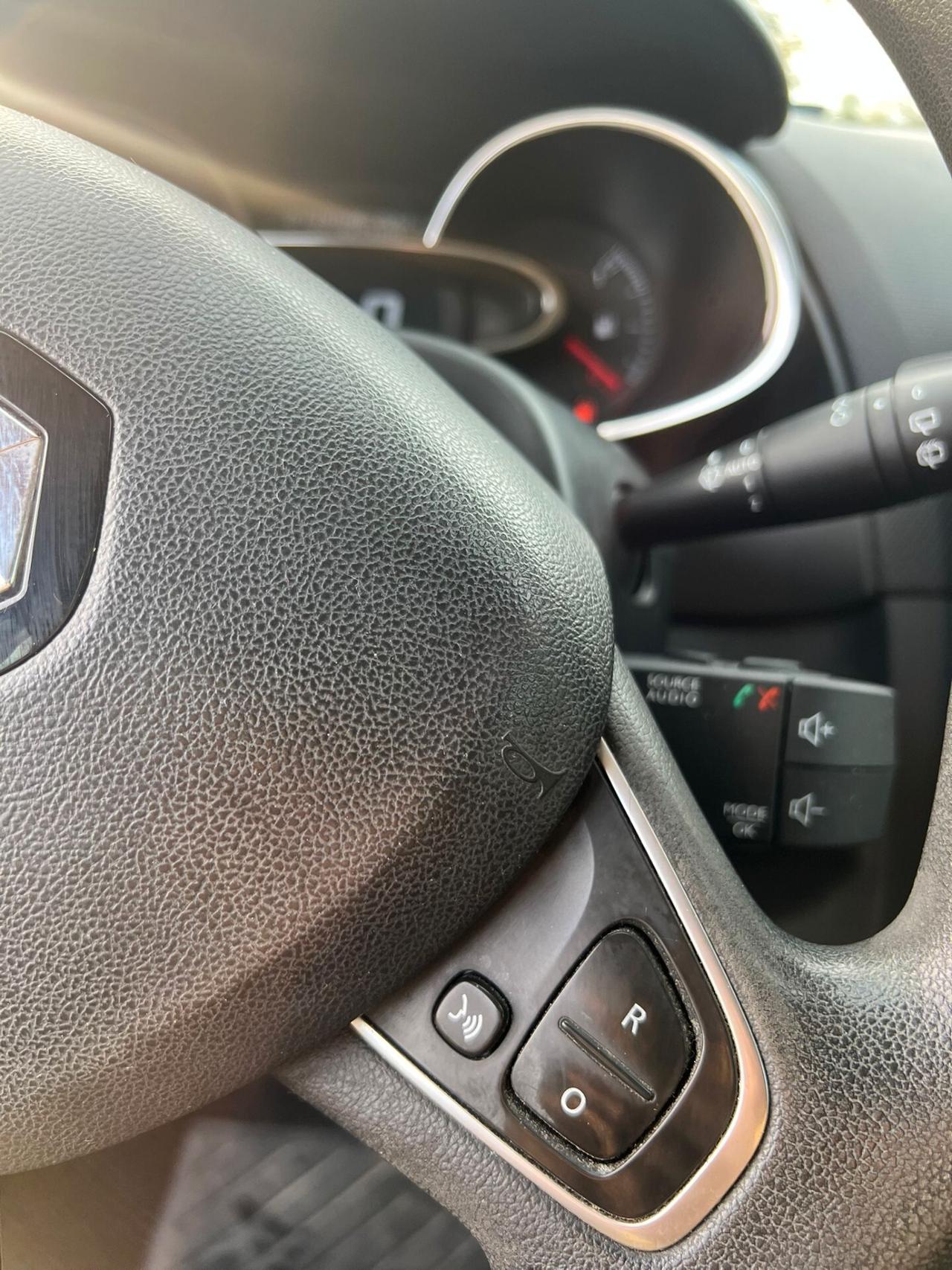 Renault Clio dCi 8V 75 CV Start&Stop 5 porte Energy Intens