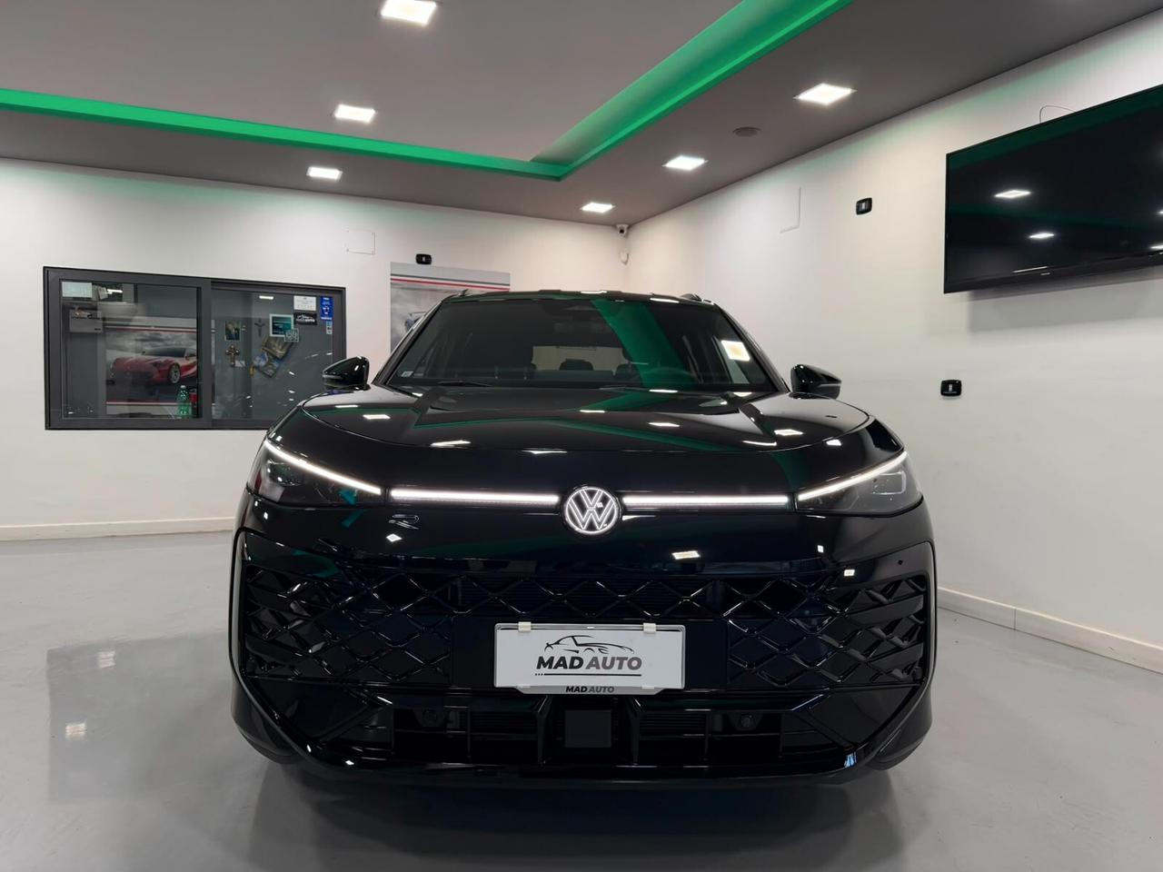 Volkswagen T-Roc 1.5 eTSI ACT 150 CV DSG R-Line