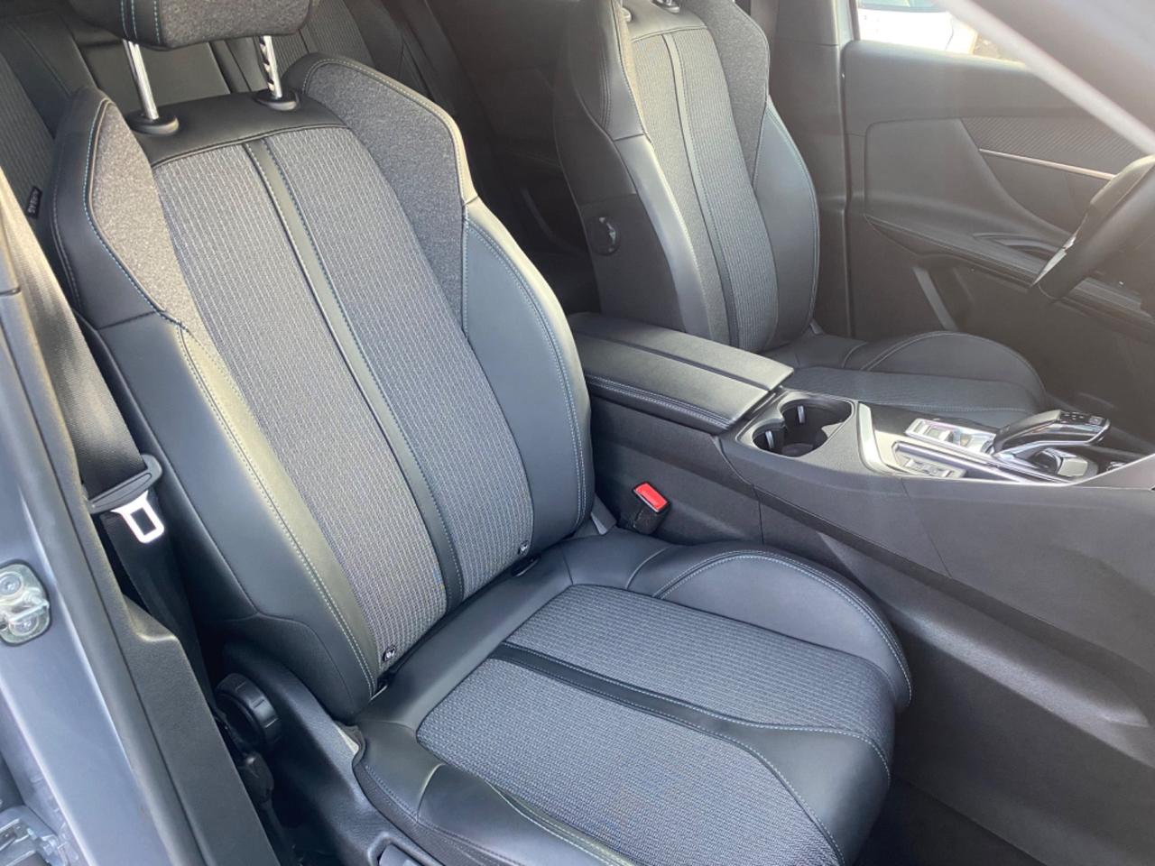 Peugeot 3008 BlueHDi 130 S&S EAT8 Allure