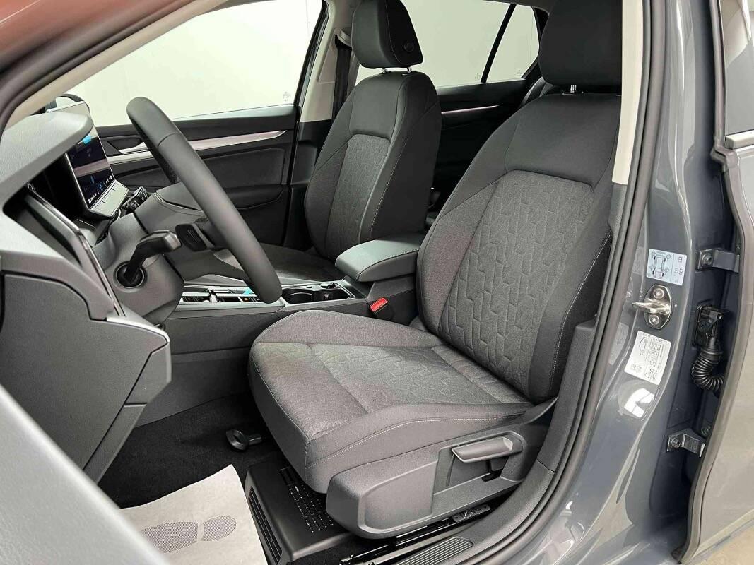 Volkswagen Golf 1.5 etsi Life 115cv dsg