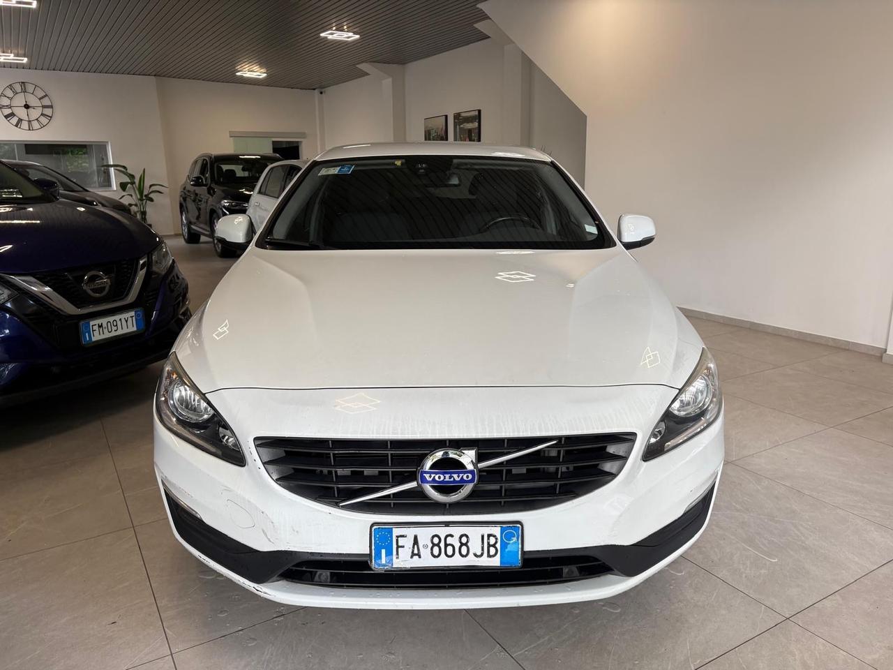 Volvo V60 D5 Geartronic Momentum