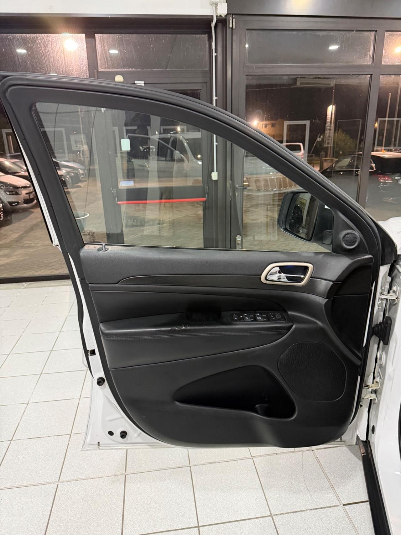 Jeep Grand Cherokee 3.0 V6 CRD Multijet II Laredo