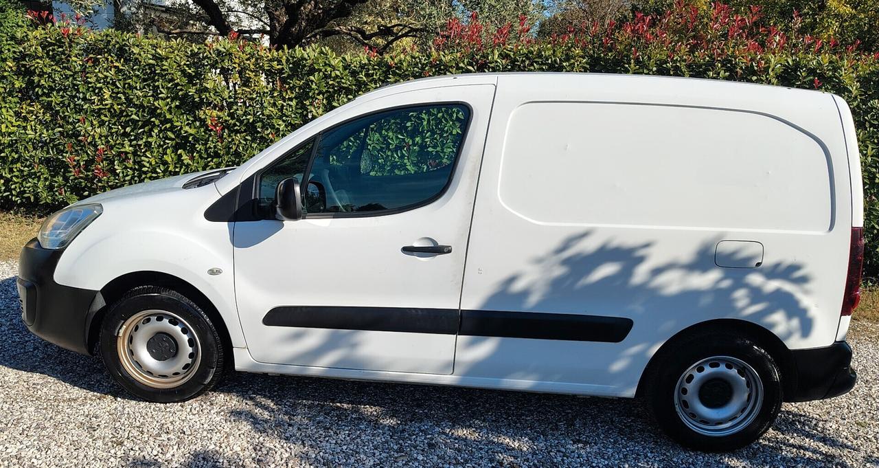 Peugeot Partner BlueHDi 100 L1 Furgone Pro Iva esposta!!!!
