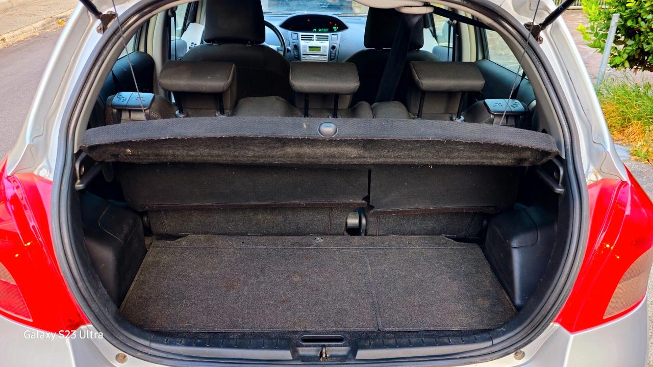 Toyota yaris ok neopatentati garantita 12 mesi