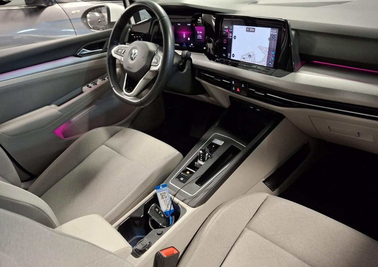 Volkswagen Golf 1.5 eTSI DSG virtual cockpit