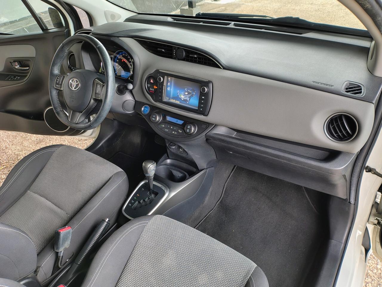 Toyota Yaris 1.5 Hybrid 5 porte Lounge