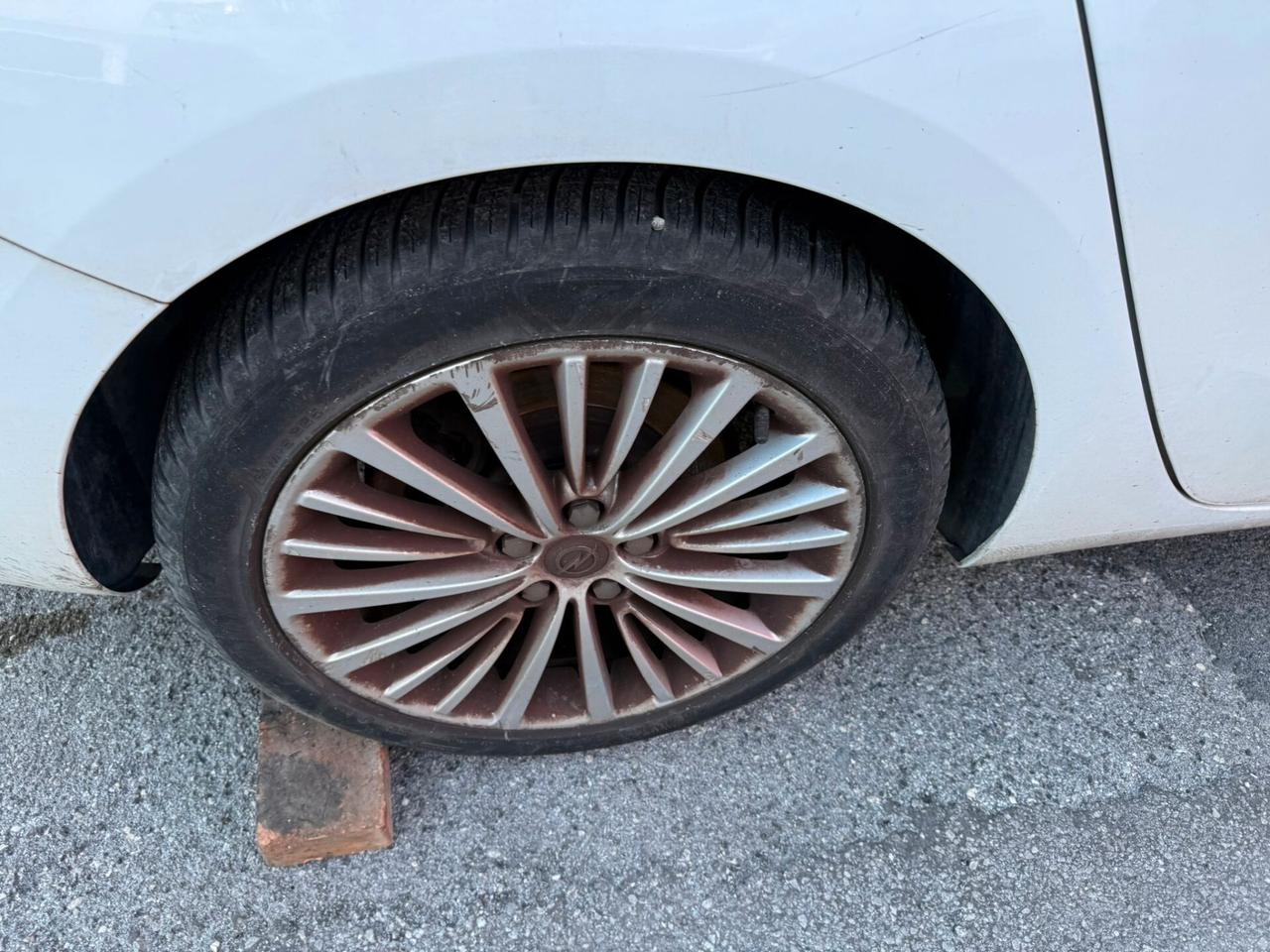 Opel Astra 1.6 Cdti 136cv S.W. Motore rotto