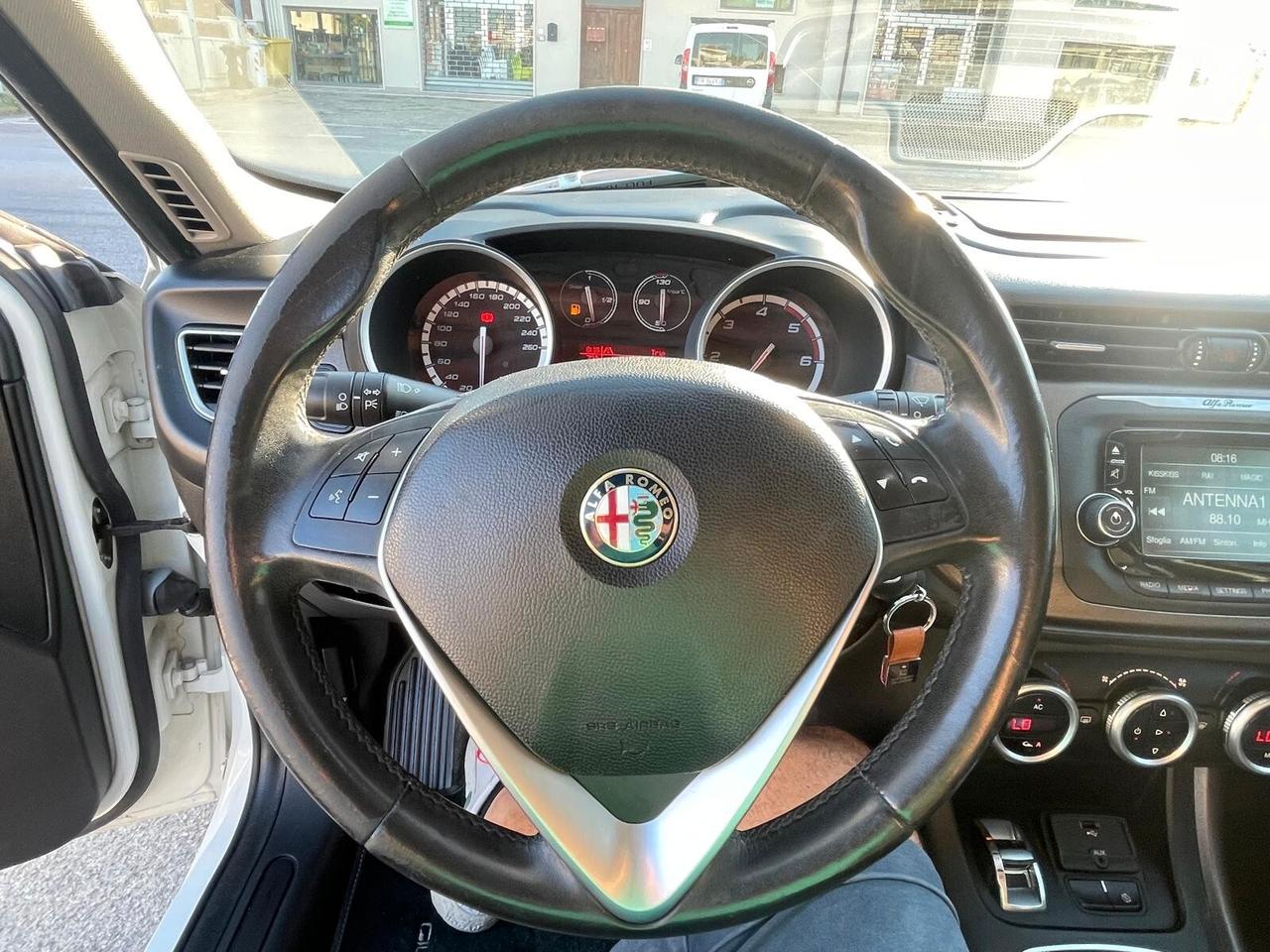 Alfa Romeo Giulietta 1.6 JTDm-2 105 CV Exclusive