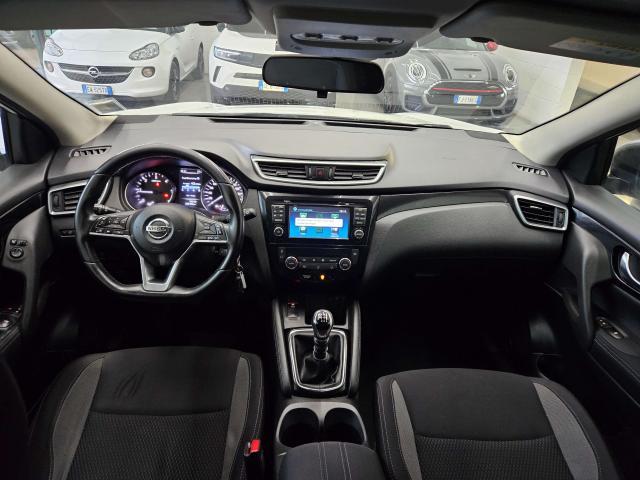 Nissan Qashqai 1.5 dci Tekna 110cv NEOPATENTATI