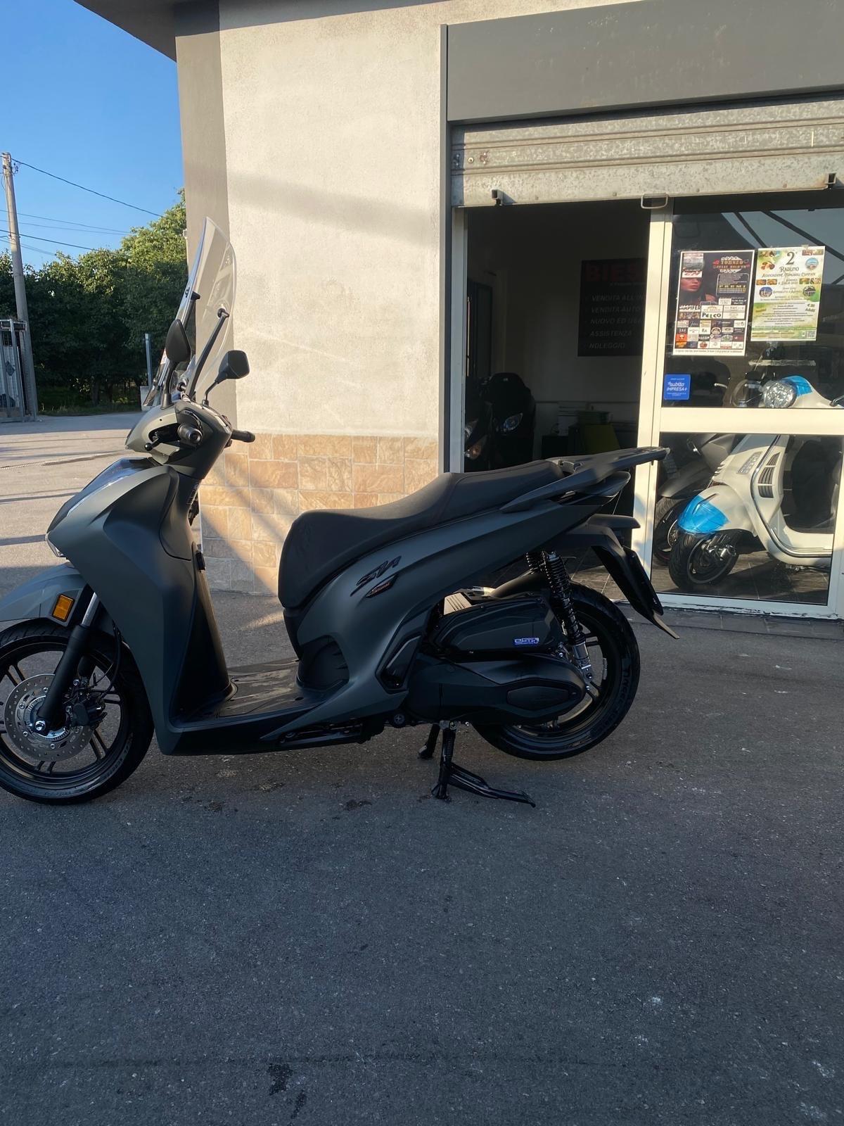 Honda sh 350 sport