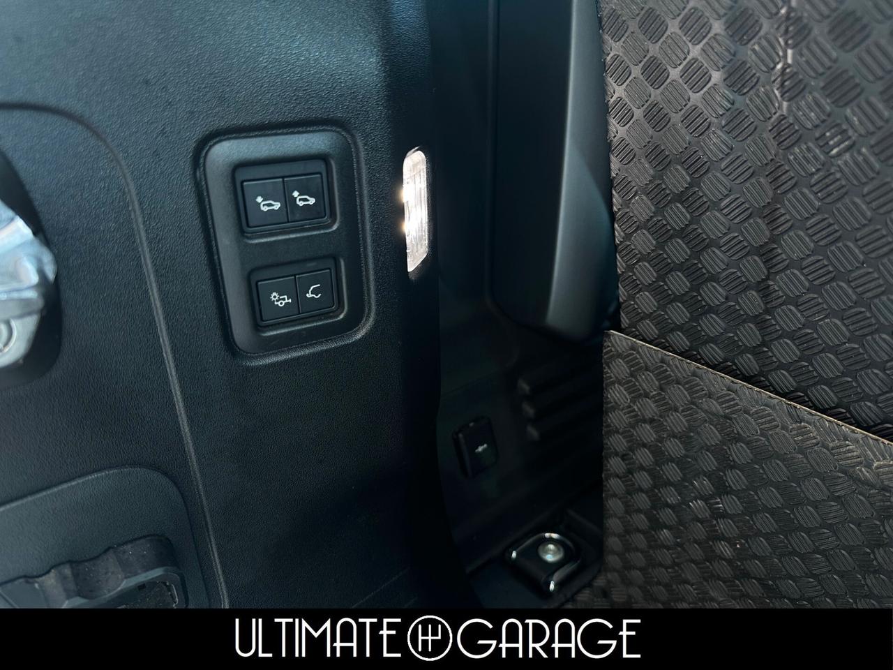 Land Rover Defender 110 2.0d sd4 S awd 240cv 7p auto *tetto*360°