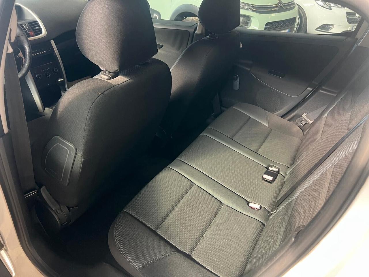 Peugeot 207 1.6 8V HDi 93CV 5p. Active -2011