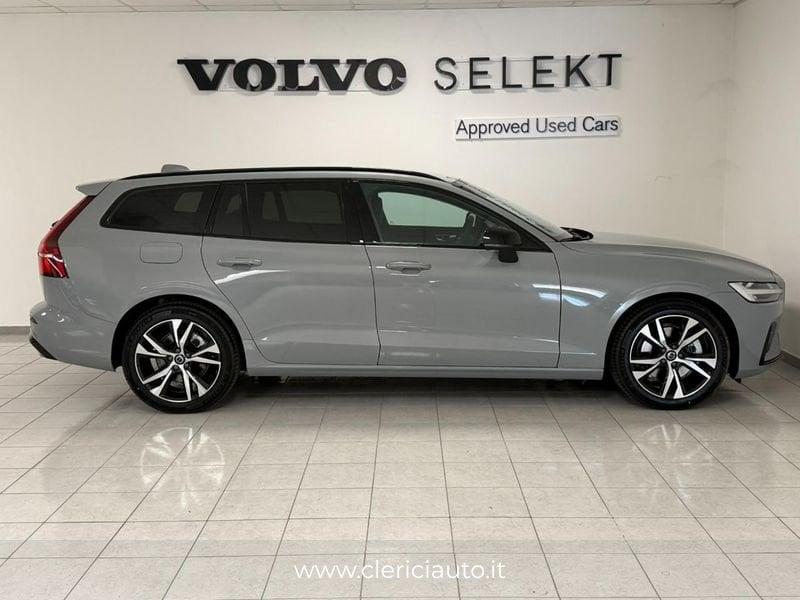 Volvo V60 B3 automatico Plus Dark