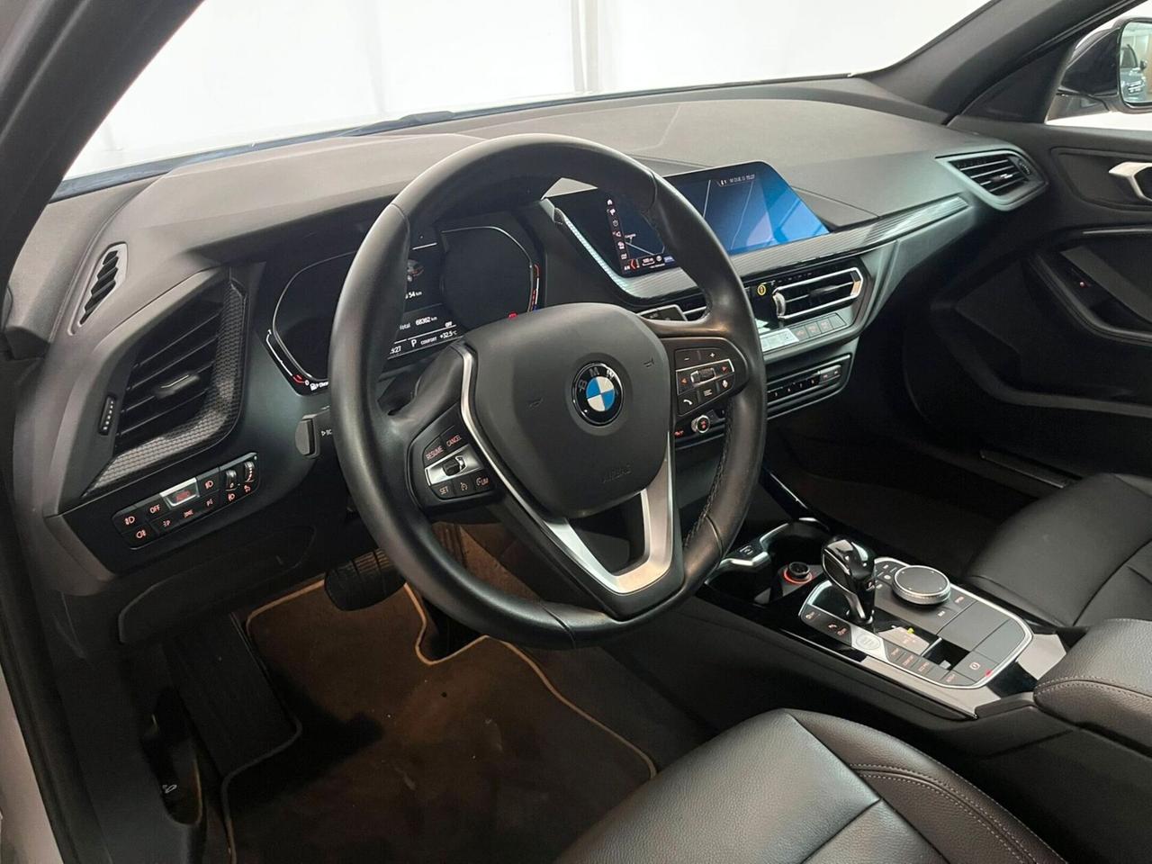 Bmw 116 116d 5p. Luxury
