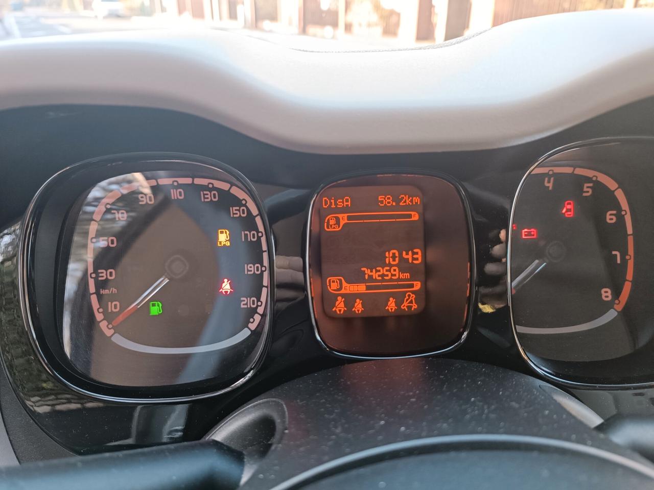 PANDA 1200 GPL LOUNGE UNIPROP CON----74000 KM------