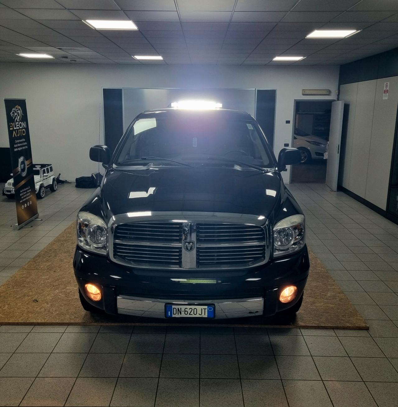 DODGE RAM 5.7 BENZINA V8 CREW CAB LARAMIE 1500