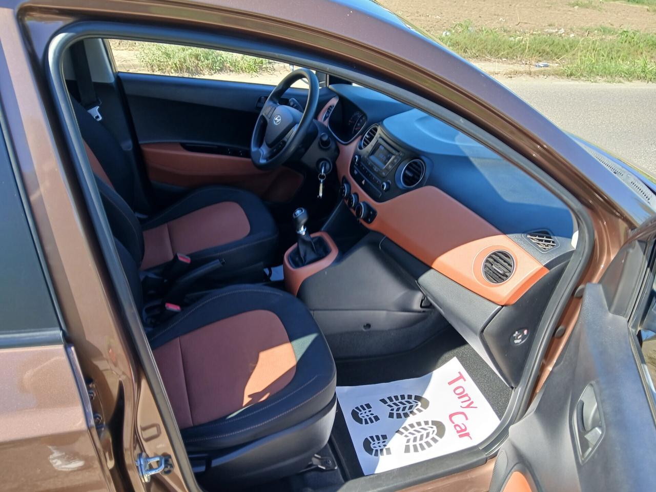Hyundai i10 Gpl di serie 1 proprietario full optio