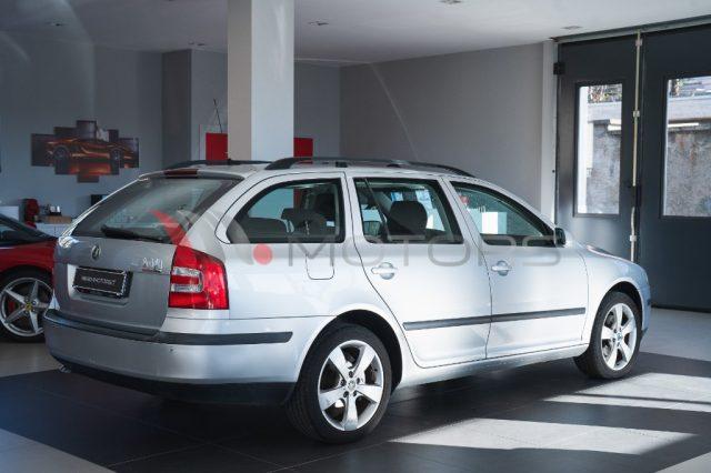 SKODA Octavia 2.0 TDI DSG Wagon Elegance