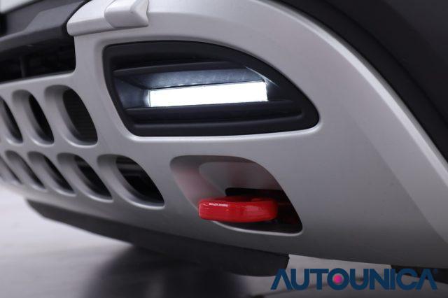 FIAT Panda 1.0 FIREFLY S&S HYBRID CITY CROSS NEOPATENTATI