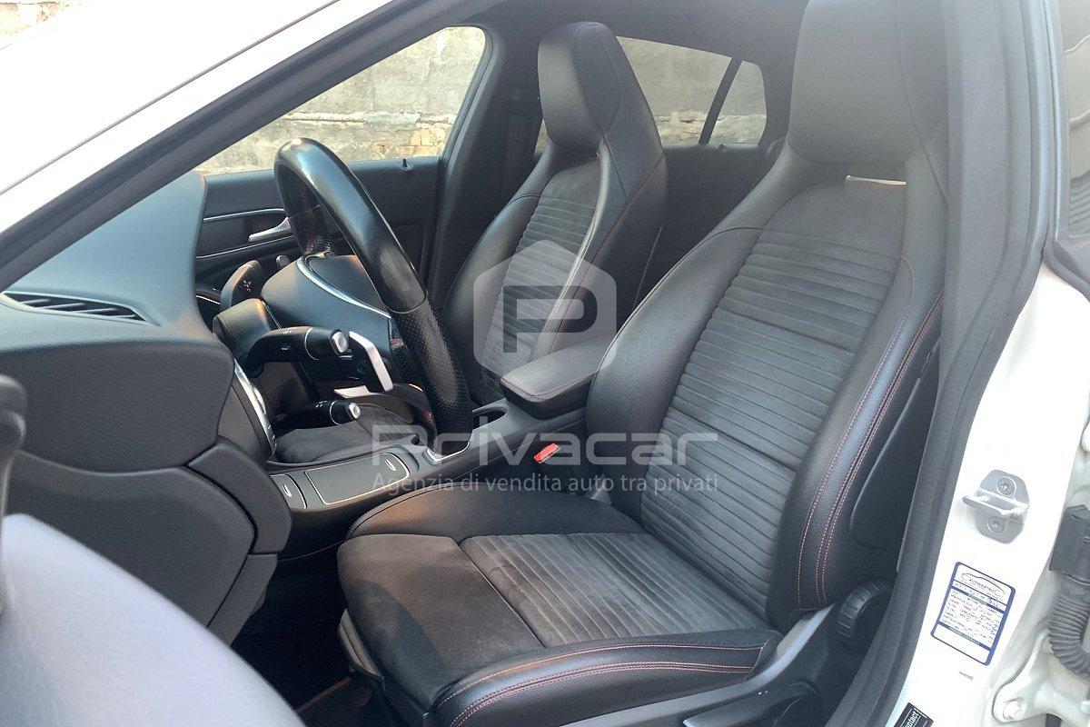 MERCEDES CLA 200 d Premium