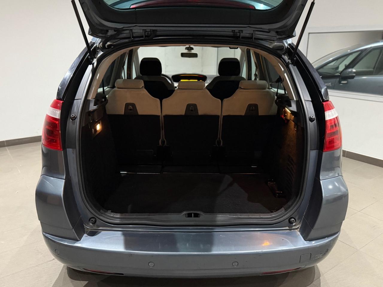 Citroen C4 Picasso 1.6 HDI ELEGANCE Per Neopatentati