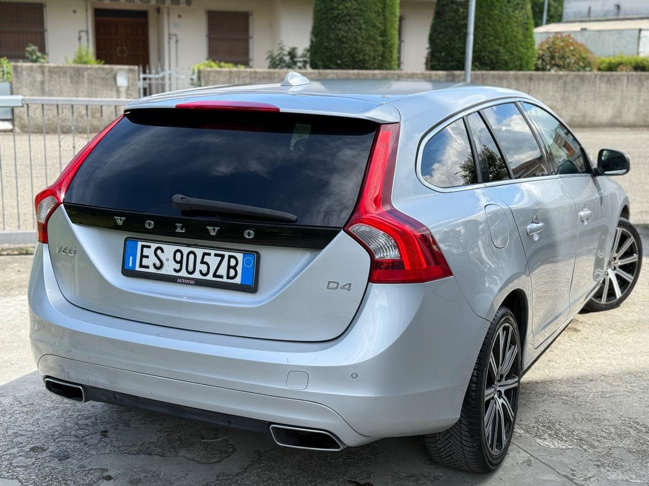 Volvo V60 D4 2.0 DIESEL 181 CV FULL OPT EURO6b