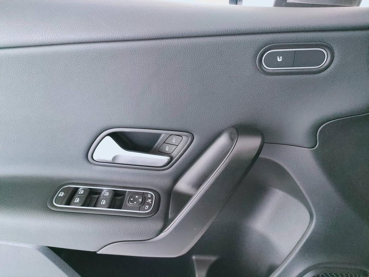 Mercedes-Benz Classe A - W177 2023 - A 180 d Advanced auto