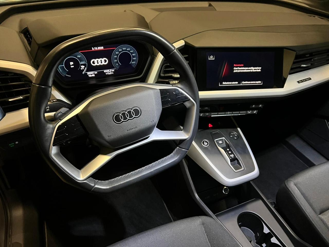 Audi Q4 45 e-tron quattro Business Advanced