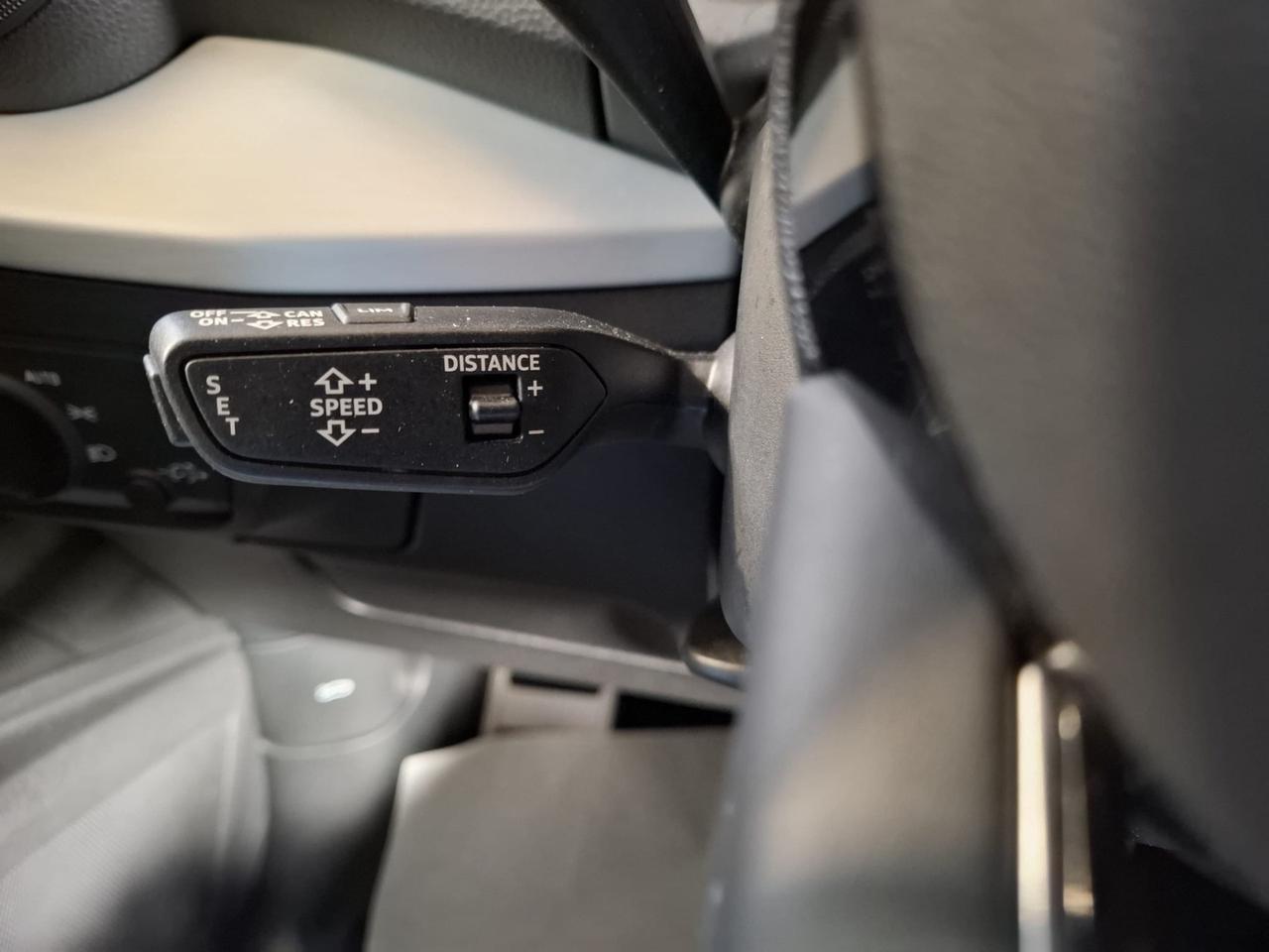 Audi Q2 30 TDI S tronic Identity Black full optional