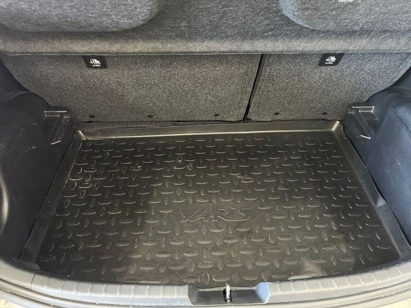 Toyota Yaris Yaris 5p 1.5h Active my18