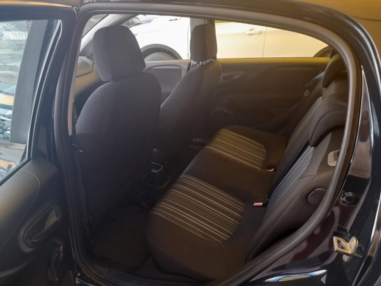 Fiat Grande Punto 1.3cc diesel 12 mesi garanzia-2011