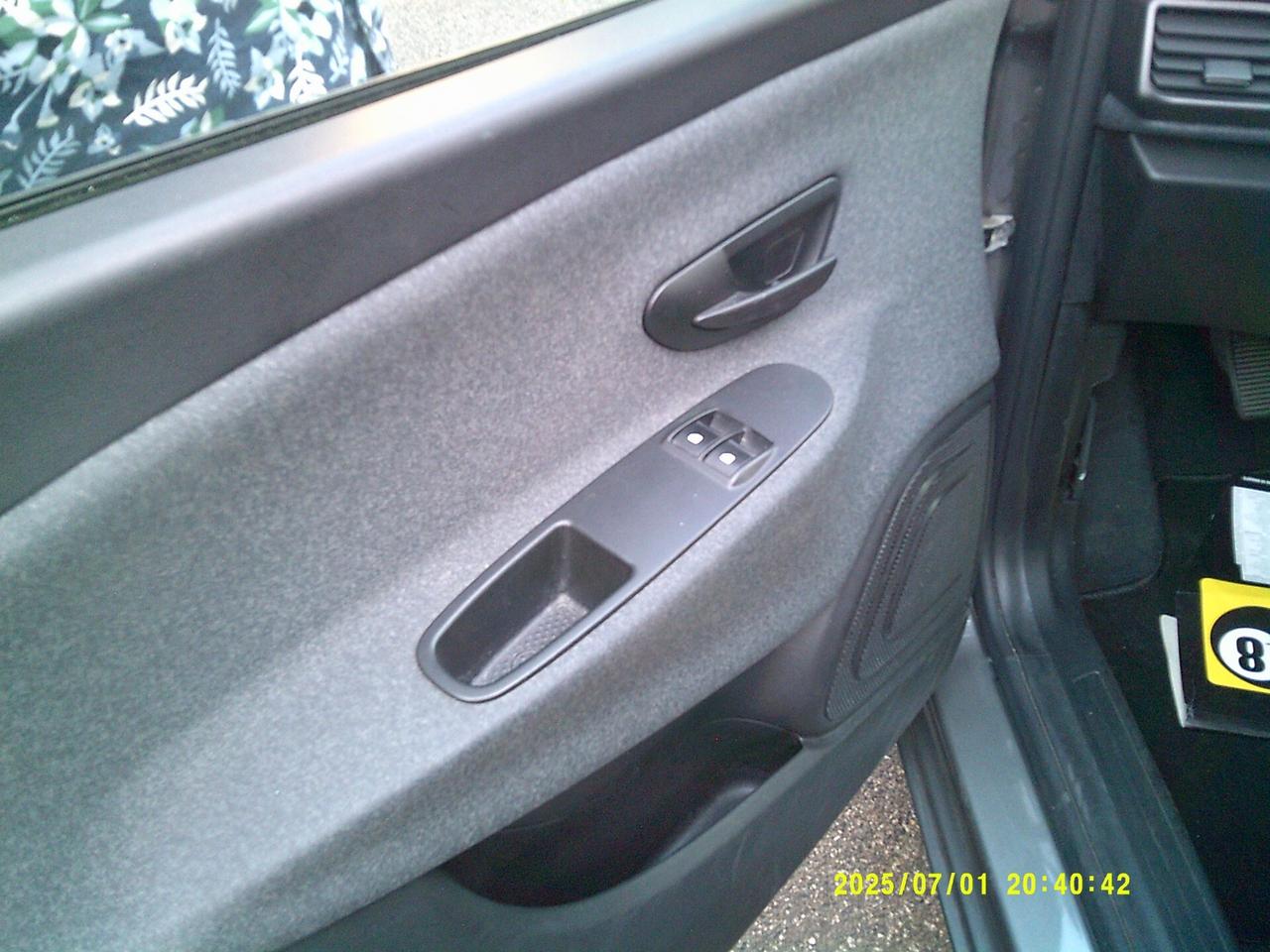 Lancia Ypsilon 1.0 FireFly 5 porte S&S Hybrid Silver