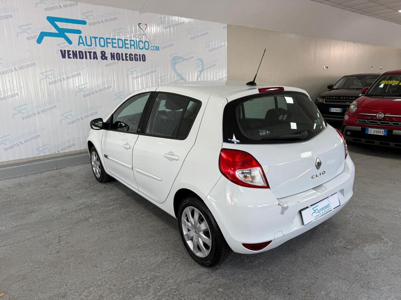 Renault Clio 1.2 Benz. 75cv 5 porte Navigatore