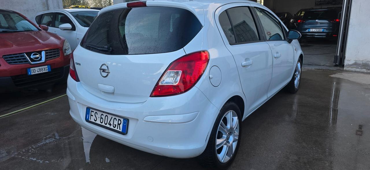 Opel Corsa 1.2 85CV 5 porte GPL-TECH Edition