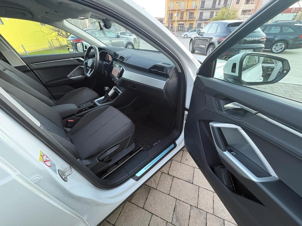 Audi Q3 35 TDI 2.0 150cv S tronic Business Advanced