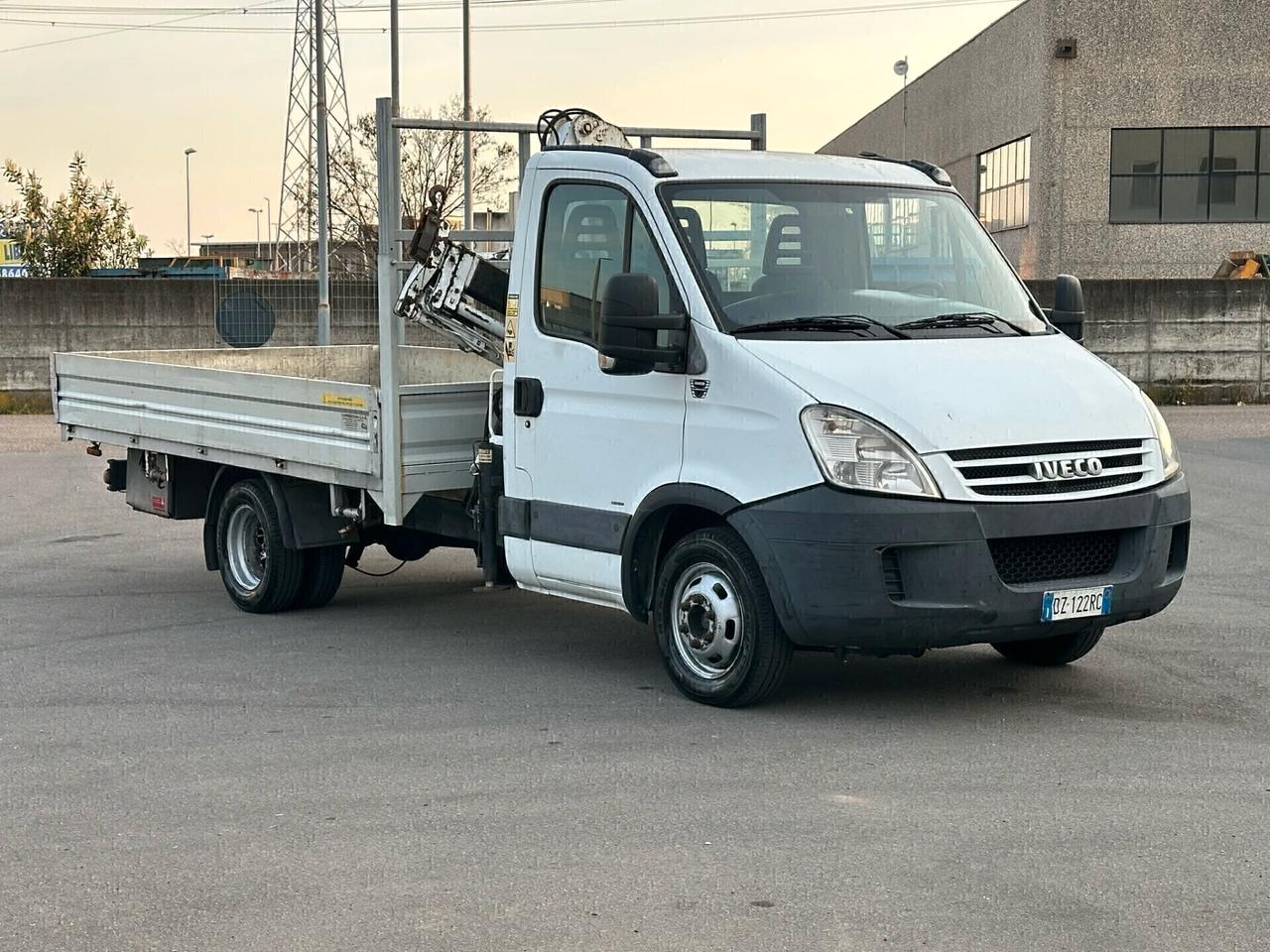 IVECO DAILY 35C12 CON GRU BONFIGLIOLI P35 SUPER PREZZO!