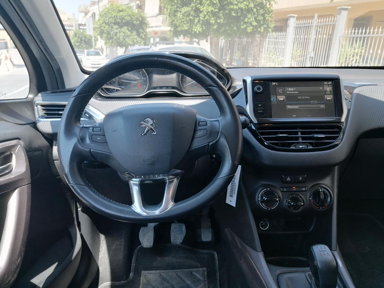 Peugeot 2008 BlueHDi 100 Allure