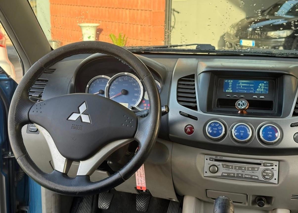 Mitsubishi L200 2.5 DI-D/136CV Double Cab Invite