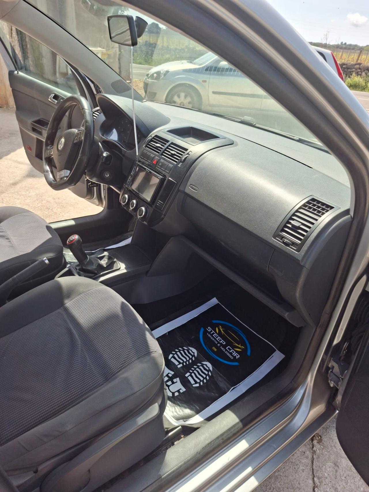 Volkswagen Polo 1.4/69CV TDI 5p. Sportline motore revisionato