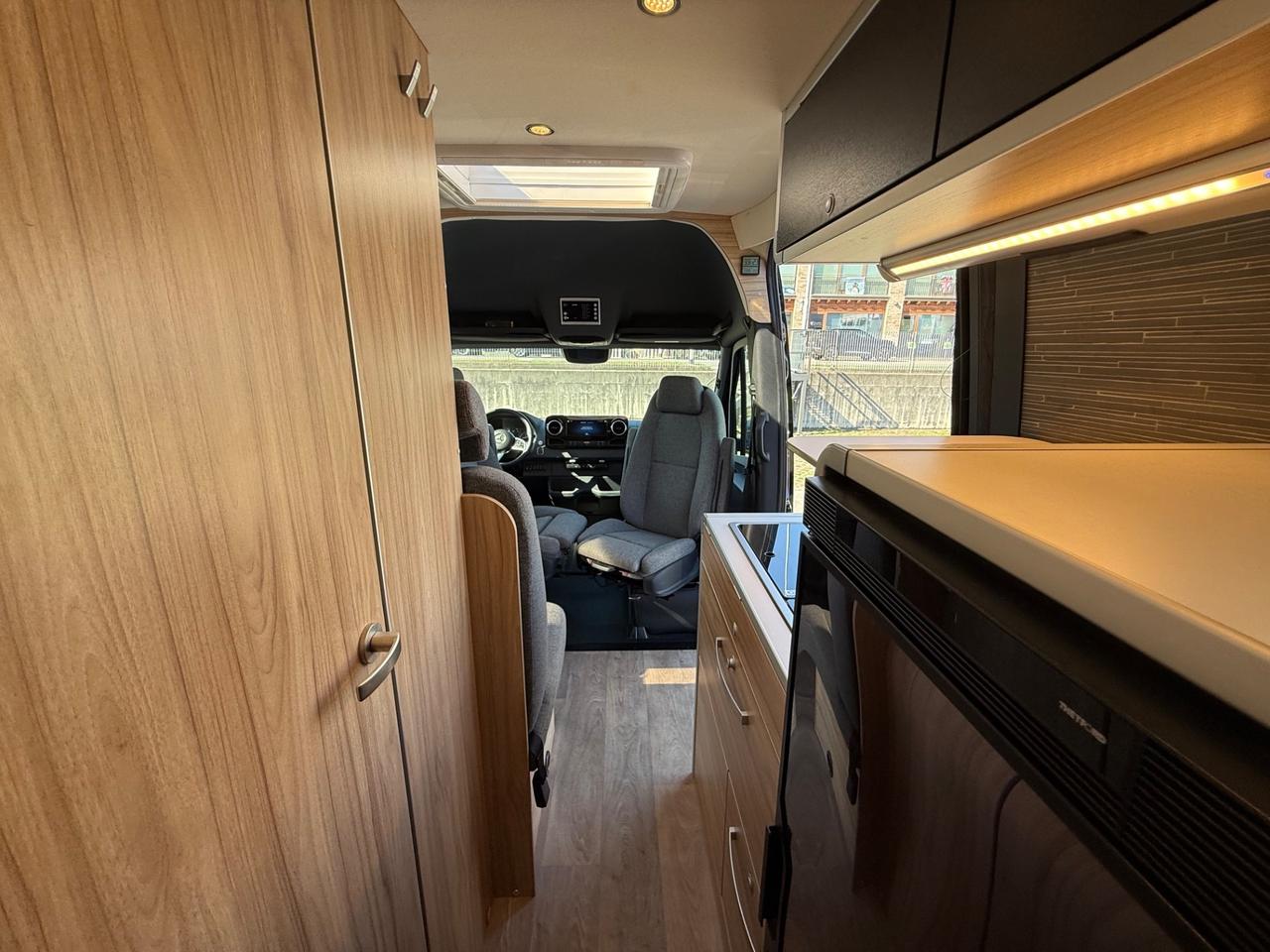 HYMER GRAND CANYON S CROSSOVER 5.93 MERCEDES AUTOMATICO
