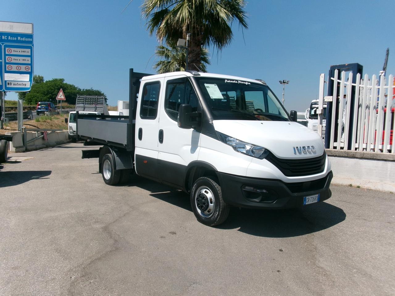 Iveco Daily 35C14 2.3 140CV E6D DOPPIA CABINA 7POSTI RIBALTABILE **32000 KM**